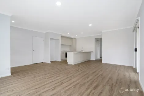 Property photo of 21 Grammar Drive Lavington NSW 2641