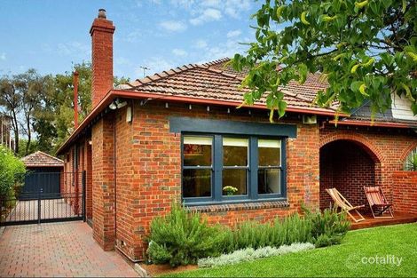 4 Ellesmere Rd, Windsor, VIC 3181