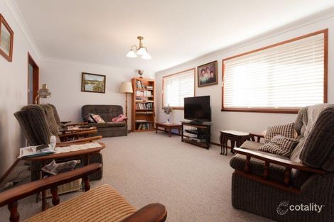 Property photo of 6 Pryor Crescent Old Bar NSW 2430