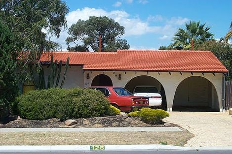 126 Osmaston Rd, Carine, WA 6020