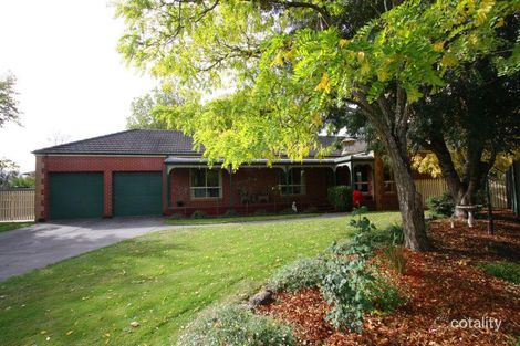 2 Cleveland Ct, Alfredton, VIC 3350
