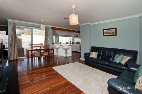 Property photo of 8 Camelot Grove Carramar WA 6031