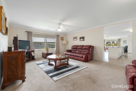 Property photo of 14 Cranes Terrace Eastwood VIC 3875