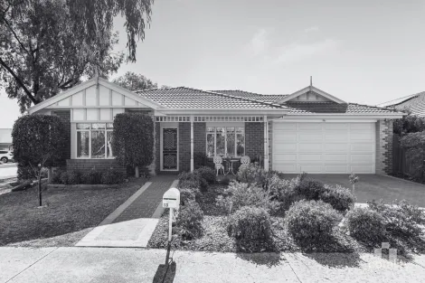 Property photo of 13 Braford Drive Doreen VIC 3754