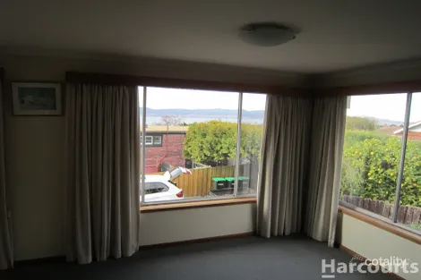 Property photo of 2/9 St Stephens Avenue Sandy Bay TAS 7005