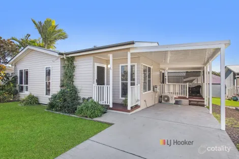 40/2 MACLEAY DR, HALEKULANI, NSW 2262