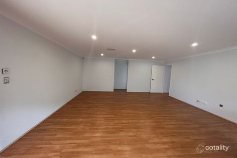 Property photo of 30 Harden Park Trail Carramar WA 6031