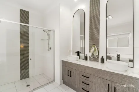 Property photo of 3 Benecia Avenue Coomera QLD 4209