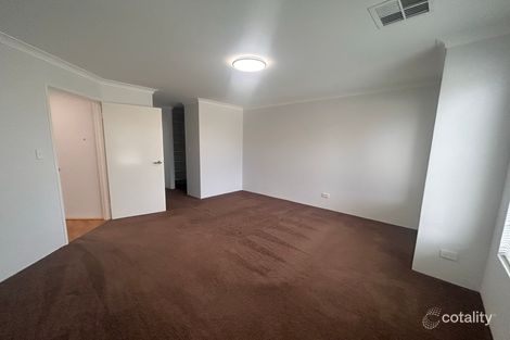 Property photo of 30 Harden Park Trail Carramar WA 6031