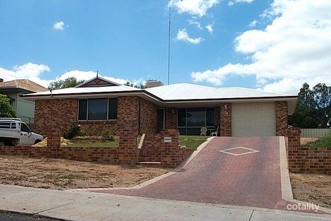 19 Robinson St, Northam, WA 6401