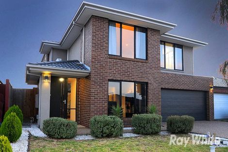 Property photo of 8 Copernicus Circuit Cranbourne West VIC 3977