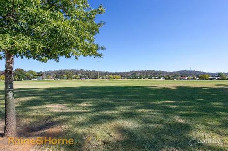 Property photo of 28 The Boulevarde Kooringal NSW 2650