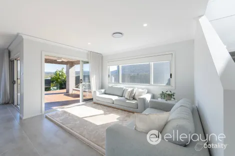 Property photo of 11 Irwin Lane Cooranbong NSW 2265