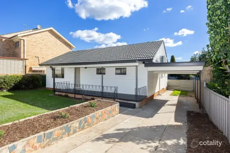 24 Raye St, Tolland, NSW 2650