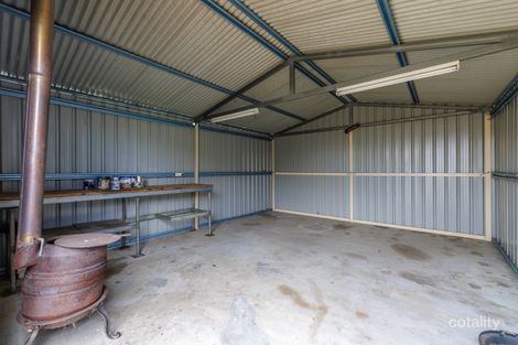Property photo of 100 Barton Drive Australind WA 6233