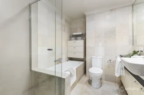 Property photo of 8/65-67 Cotham Road Kew VIC 3101