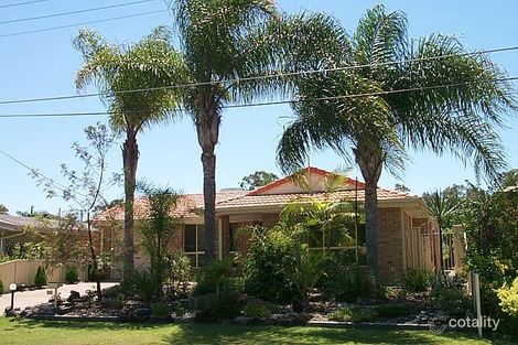 25 Annerley Ave, Runaway Bay, QLD 4216