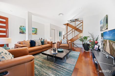 Property photo of 1/5 Nankeen Avenue Paradise Point QLD 4216