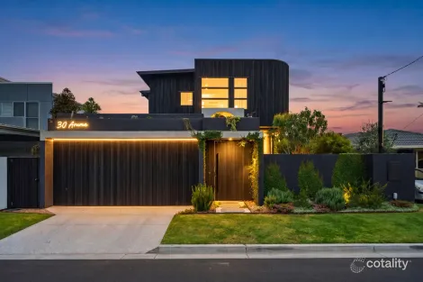 30 Aruma Ave, Burleigh Waters, QLD 4220