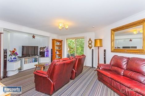 Property photo of 10 Gariswood Court Edens Landing QLD 4207