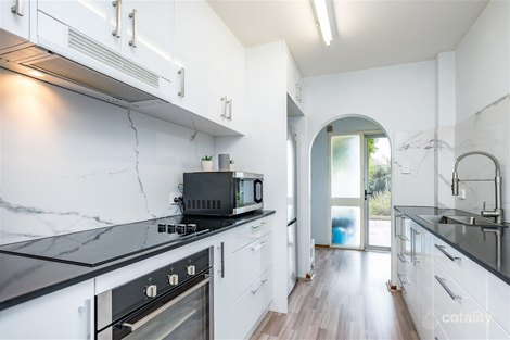 2/23 North Beach Rd, North Beach, WA 6020