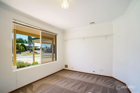 Property photo of 25 Holcombe Road Warnbro WA 6169