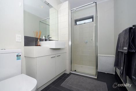 Property photo of 11 Parkland Place Notting Hill VIC 3168