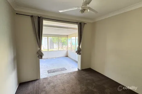 Property photo of 24 Shakespeare Drive St Clair NSW 2759