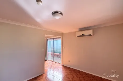 Property photo of 24 Shakespeare Drive St Clair NSW 2759