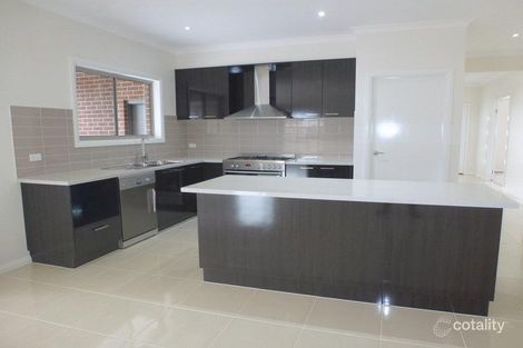 Property photo of 16 Nantha Way Brookfield VIC 3338