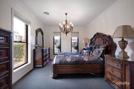 8 Waterview Dr, White Hills, VIC 3550