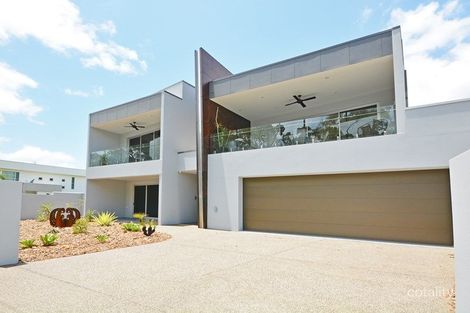 514 Esplanade, Urangan, QLD 4655