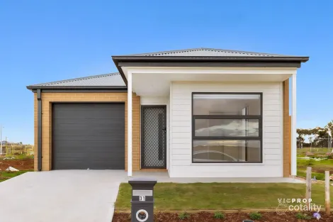 31 Islamabad Cres, Mount Cottrell, VIC 3024