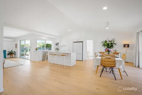 Property photo of 19 Frankston Court Robina QLD 4226