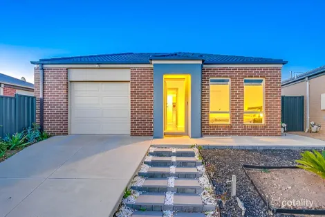 Property photo of 18 Brigalow Drive Truganina VIC 3029