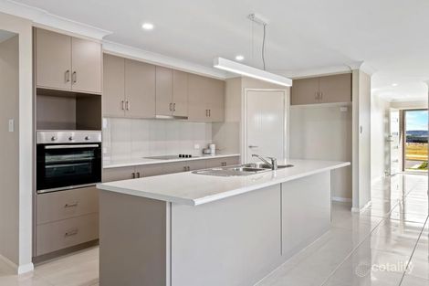 Property photo of 8 Tallowwood Boulevard Cotswold Hills QLD 4350