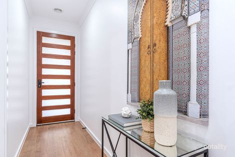 Property photo of 4 Astrea Place Greenvale VIC 3059