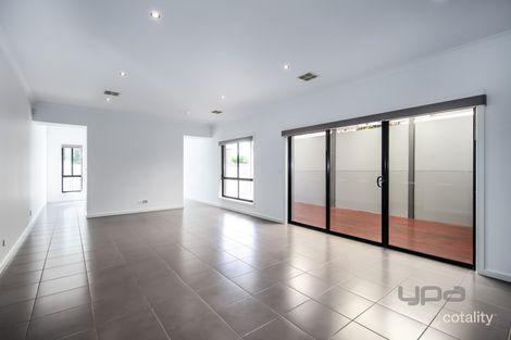 Property photo of 50 Rutherglen Way Caroline Springs VIC 3023