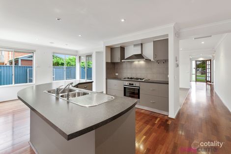 Property photo of 39 Stringy Bark Circuit Pakenham VIC 3810