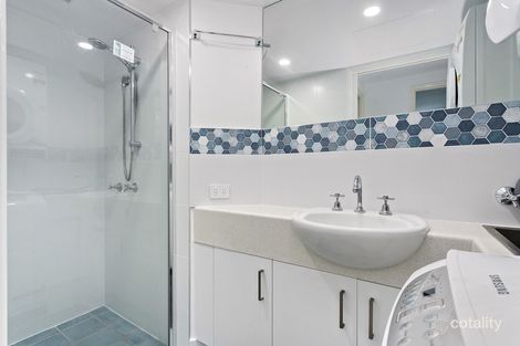 Property photo of 14/15 Clarence Road Indooroopilly QLD 4068