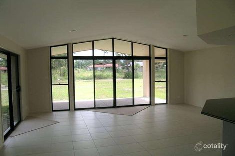 Property photo of 13 Bowerbird Place Landsborough QLD 4550