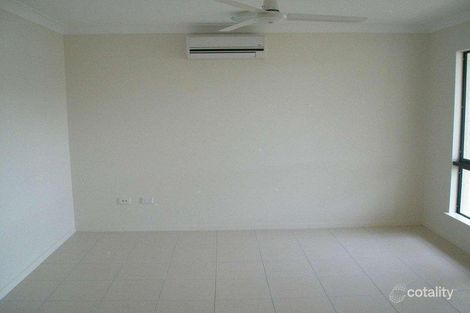 Property photo of 5 Bluff Street Bushland Beach QLD 4818