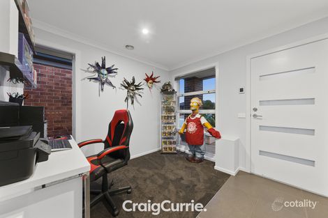 Property photo of 39 Inspiration Circuit Pakenham VIC 3810