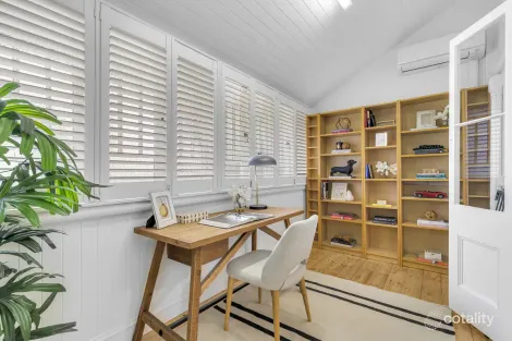 Property photo of 17 Killarney Street Yeronga QLD 4104