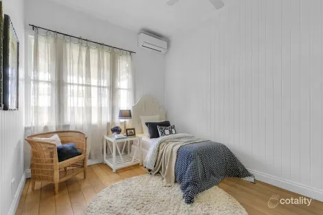 Property photo of 17 Killarney Street Yeronga QLD 4104