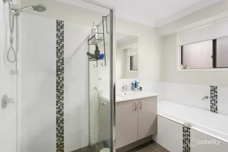 Property photo of 8 Fleming Street Logan Reserve QLD 4133