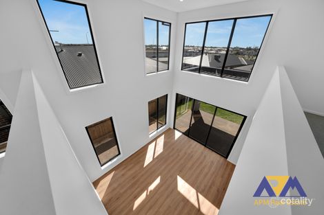 Property photo of 8 Masters Crescent Mambourin VIC 3024