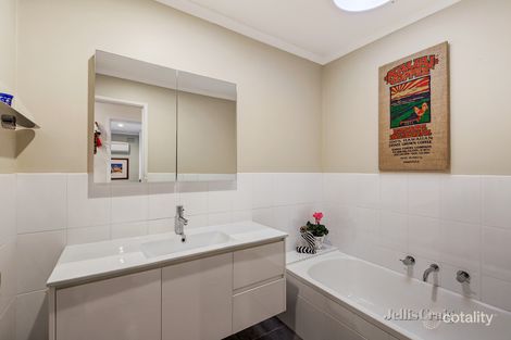 Property photo of 24 Boardman Close Box Hill South VIC 3128