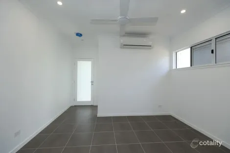 Property photo of 47 Edge Court Manoora QLD 4870