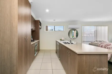 Property photo of 22 Wickford Road Tarneit VIC 3029